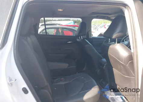 2022 Toyota Highlander Xle из США, поврежденный, VIN 5TDGZRBH9NS237845